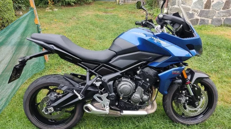 Triumph Tiger Sport 660 (2023) Nový, 6000 km, kufry, QS, mlhovky