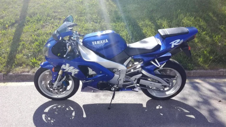 Yamaha YZF-R1