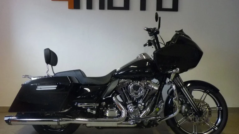 Harley-Davidson FLTRX Road Glide Custom
