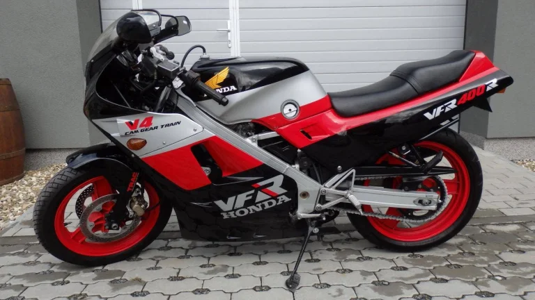 Honda VFR 400 R