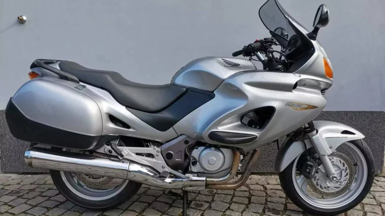 Honda NT 650 Deauville