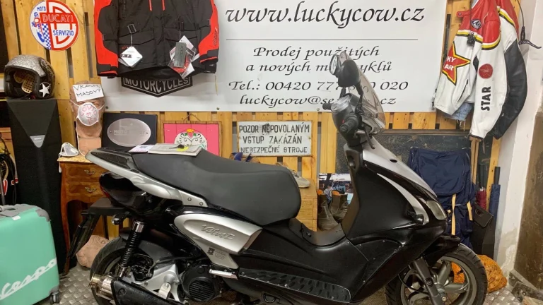 Benelli Velvet 150