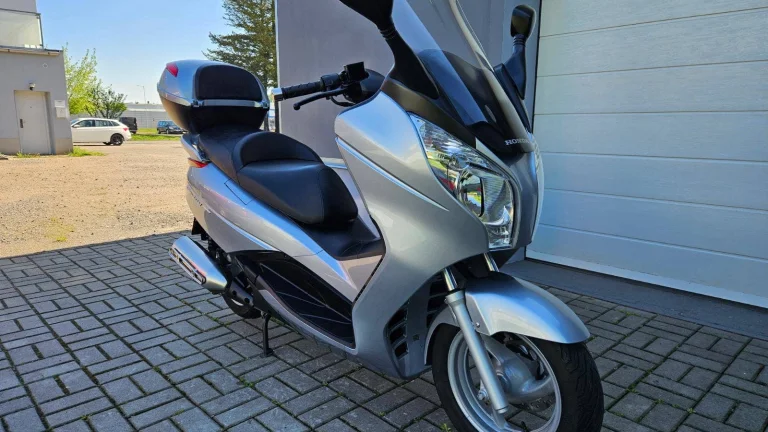 Honda S-Wing 150