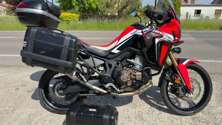 Honda CRF 1000 L Africa Twin DCT ABS model 2018 výbava