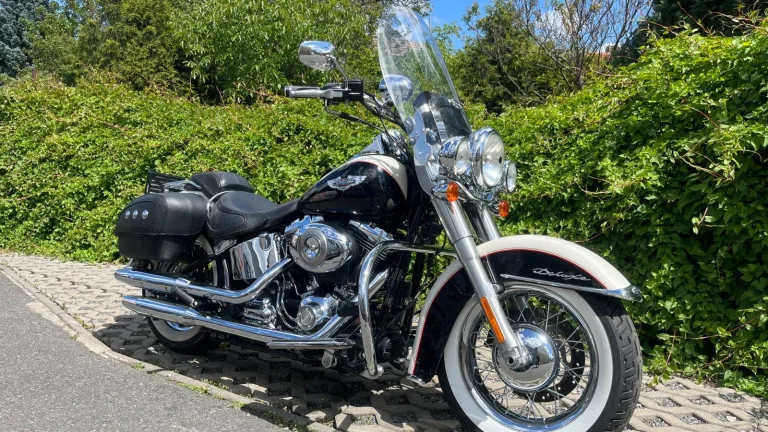 Harley-Davidson FLSTN Softail Deluxe
