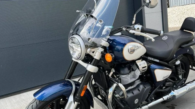 Royal Enfield Super Meteor 650-BAZAR