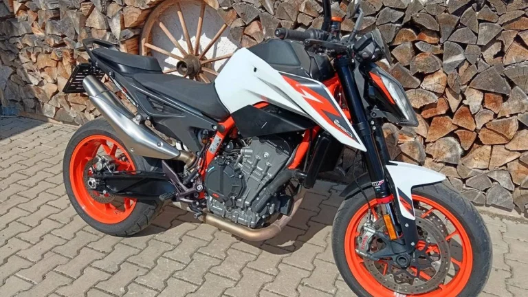 KTM 890 Duke R