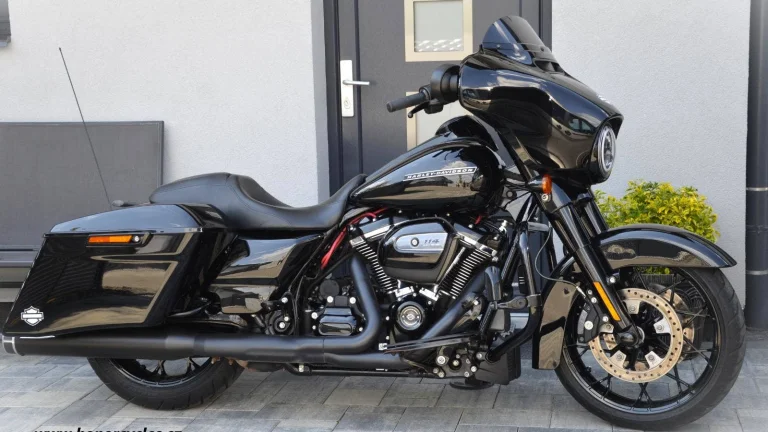 Harley-Davidson FLHXS Street Glide Special 114 1.majitel / DPH