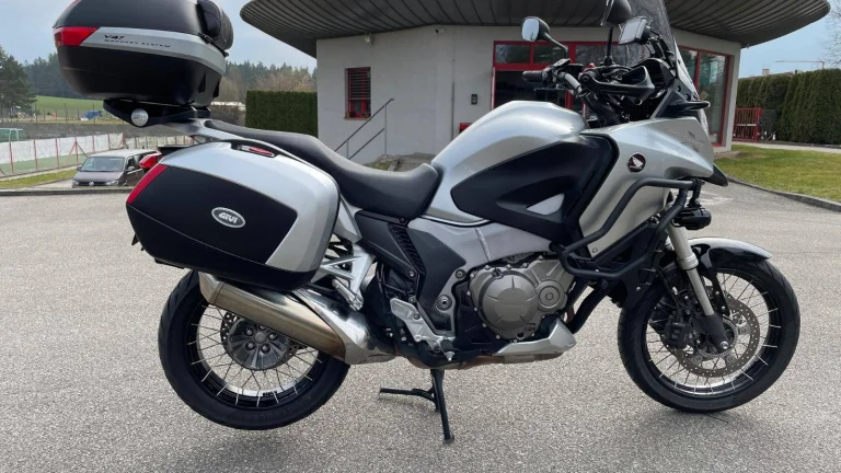 Honda VFR 1200 X Crosstourer 2013 nová v ČR