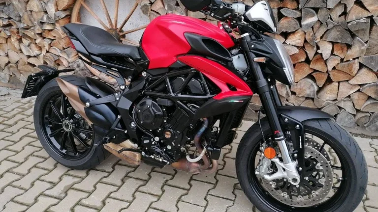 MV Agusta Dragster 800 ROSSO