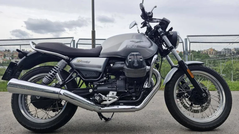 Moto Guzzi V7 Special