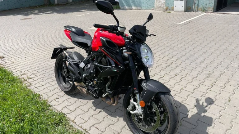 MV Agusta Brutale 800 Rosso