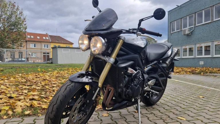 Triumph Street Triple 675