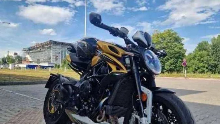 MV Agusta DRAGSTER 800 RR SCS DEMO SKLADEM | Předváděcí motocykl