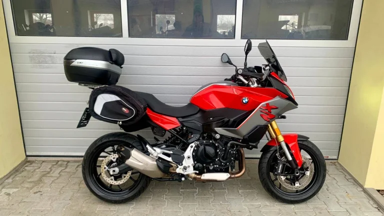 BMW F 900 XR