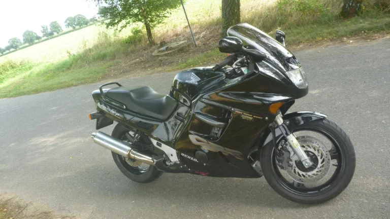 Honda CBR 1000 F