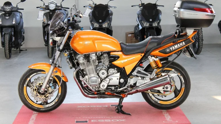 Yamaha XJR 1300