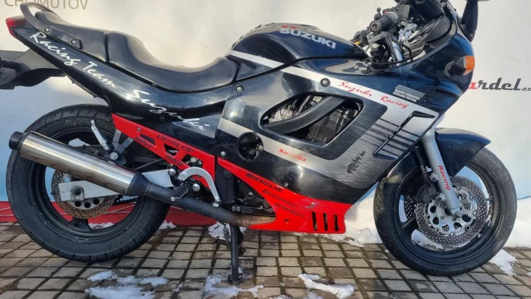 Suzuki GSX 600 F