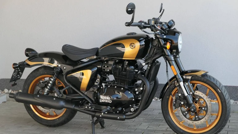 Royal Enfield Shotgun 650 Black Gold ( odpočet DPH ) | Nový motocykl