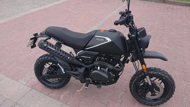 Brixton Crossfire 125 XS / SKLADEM / | Nový motocykl