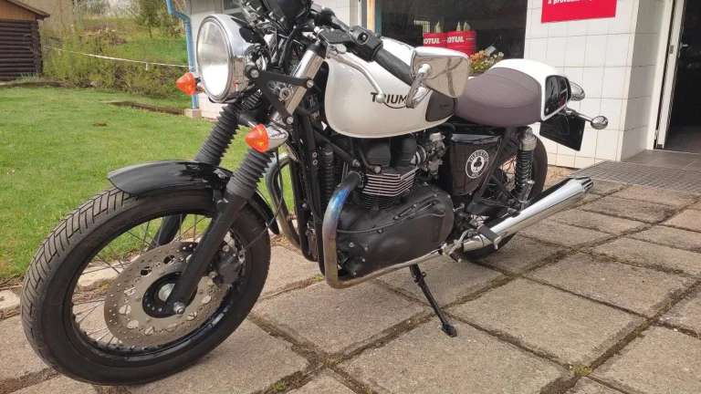 Triumph Thruxton 900 ACE