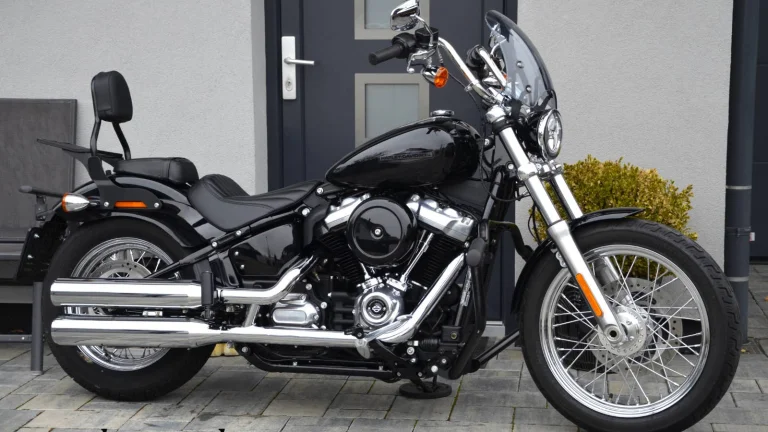 Harley-Davidson FXST Softail Standard 107 CZ původ / 4.000 km