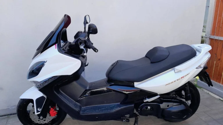 Kymco Xciting 500i R, 2012, CZ doklady, slušný stav