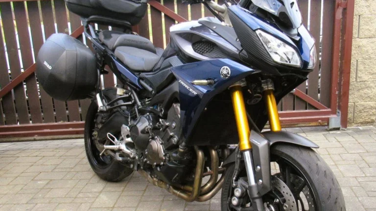 Yamaha Tracer 9 / 900