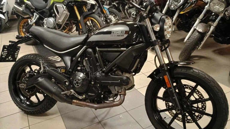 Ducati Scrambler 400 sixty2 E4 MY2017 9000KM