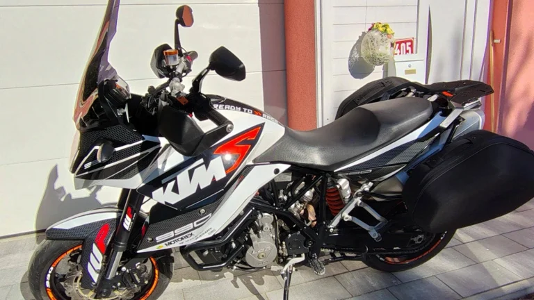 KTM 990 Supermoto T