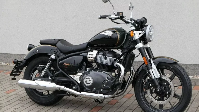 Royal Enfield Super Meteor 650 Interstellar Green ( odpočet DPH ) | Nový motocykl