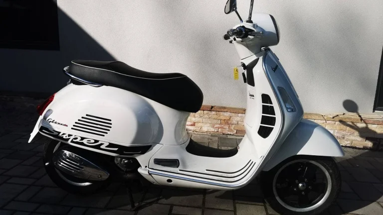 Vespa GTS 300