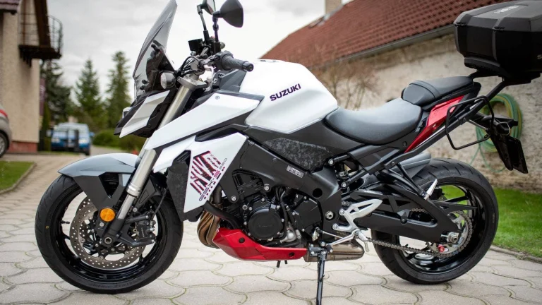 Suzuki GSX-S 950
