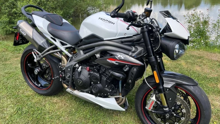 Triumph Speed Triple RS