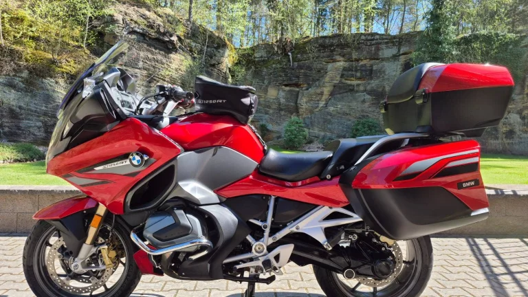 BMW R 1250 RT - SUPER STAV + VÝBAVA