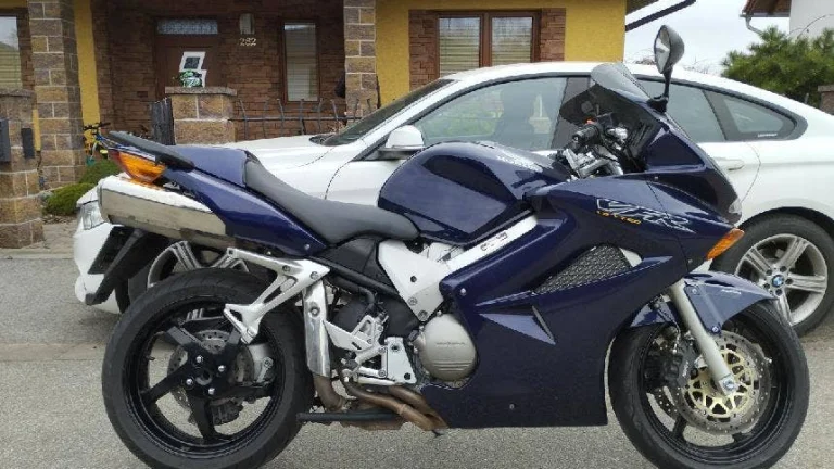 Honda VFR 800 VTEC