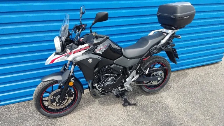 Suzuki DL 250 V-Strom ABS (2021) Nový, 9000km, AKCE