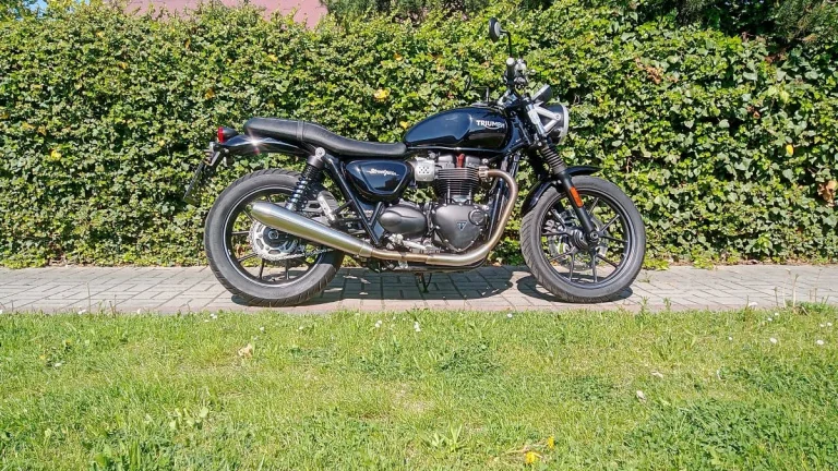 Triumph STREET TWIN