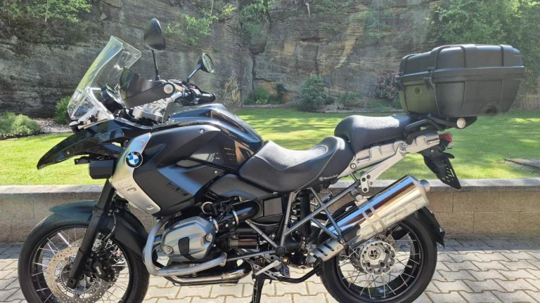 BMW R 1200 GS - TRIPLE BLACK - TOP STAV + VÝBAVA