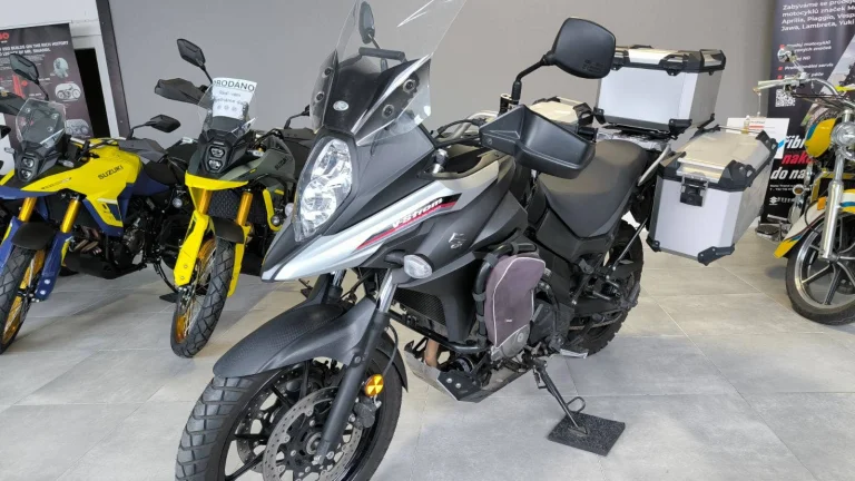 Suzuki DL 650 V-Strom XT + 1.majitel