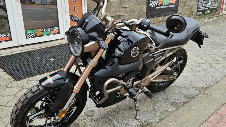 Zontes 125 G1 SCRAMBLER, 1. majitel, ČR, ABS, najeto pouze 1.239 km
