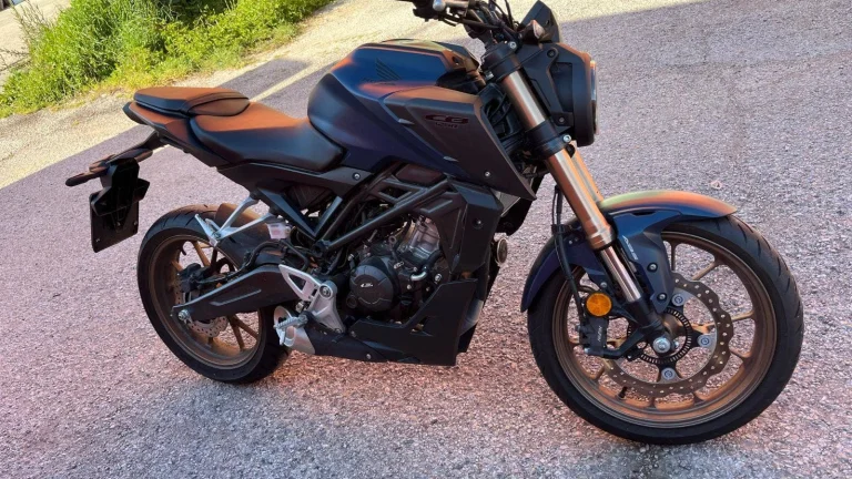 Honda CB 125 R Neo Sports Café (2023) Nová, 6200km