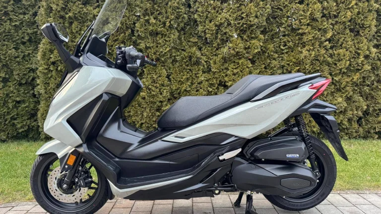 Honda Forza 350