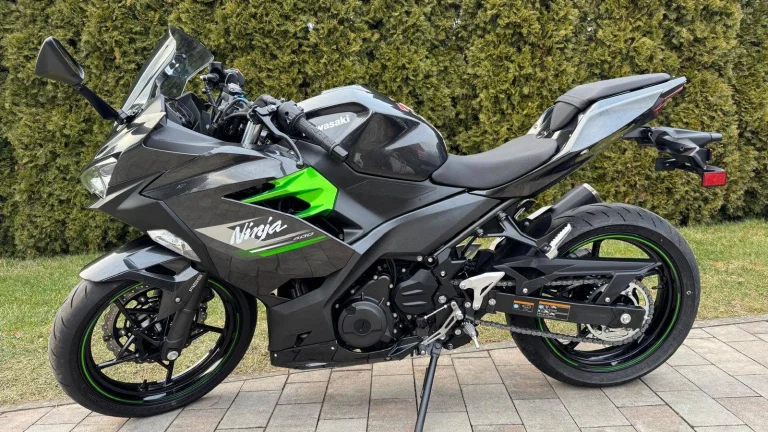 Kawasaki Ninja 400