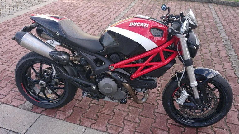 Ducati Monster 796