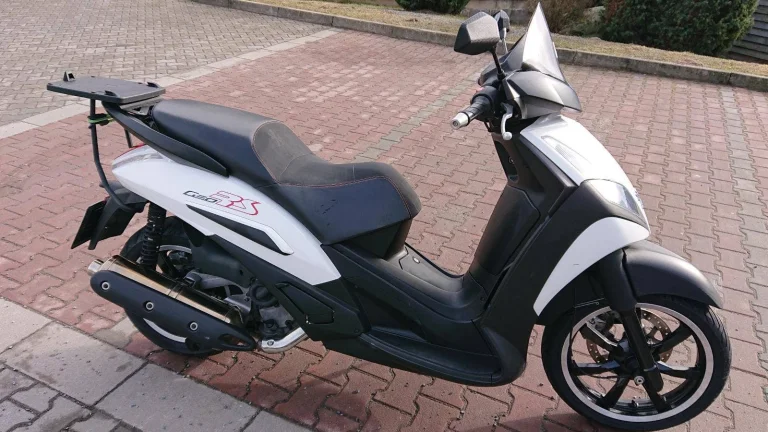 Peugeot Geopolis 400