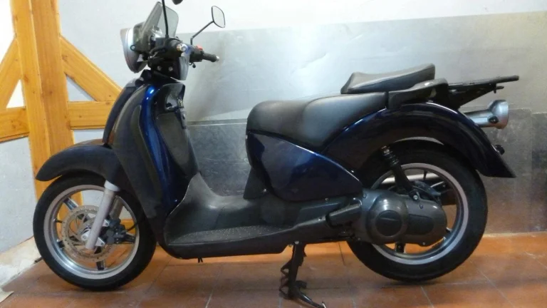 Aprilia Scarabeo 200