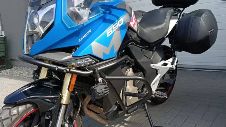 CFMOTO 650 MT