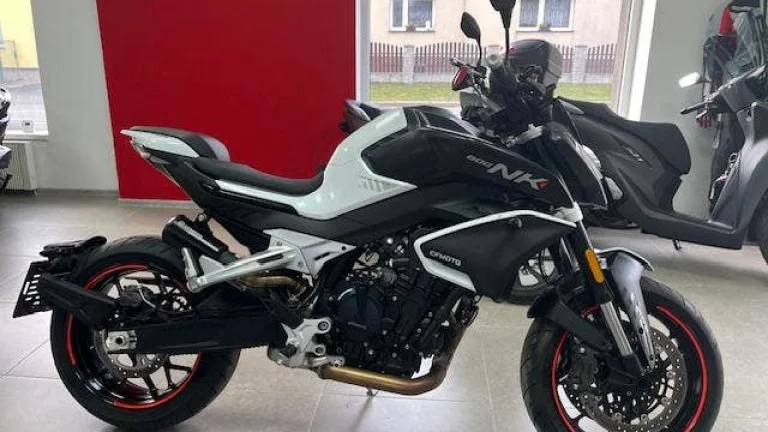 CFMOTO 800 NK Advanced