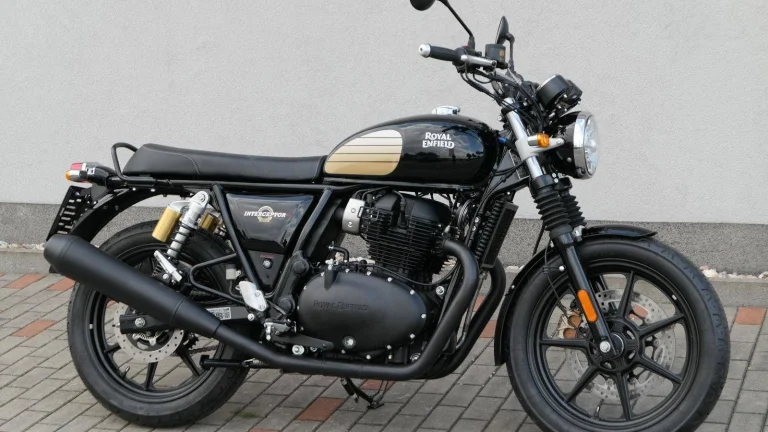 Royal Enfield Interceptor 650 Black Rey ( odpočet DPH ) | Nový motocykl
